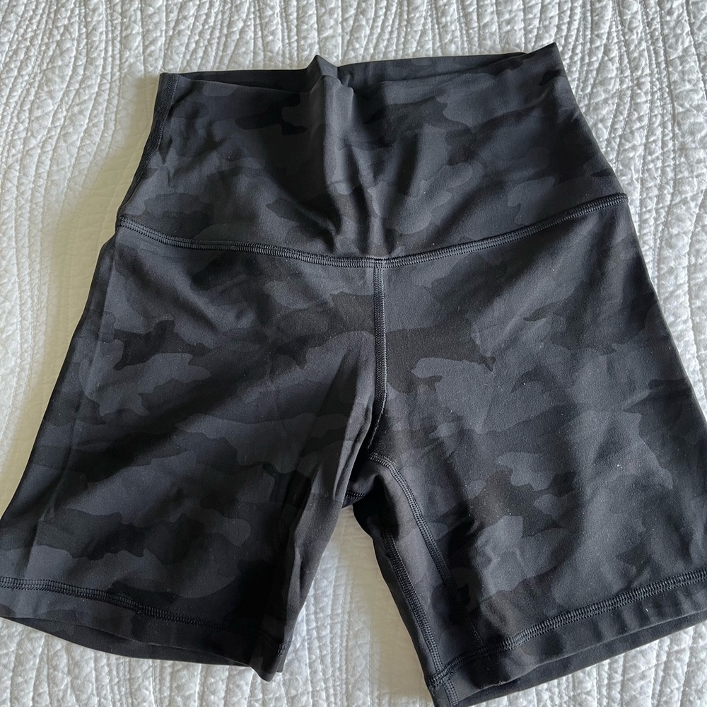 lululemon align shorts 6 inch